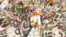 Colocan flores en homenaje a las víctimas de la matanza en Las Vegas