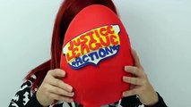 JUSTICE LEAGUE ACTION Cartoon Network Play-Doh Surprise Egg with Wonder Woman, Cyborg   Beast Boy