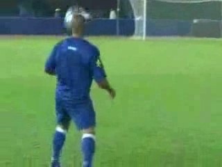Ronaldinho humilie robinho