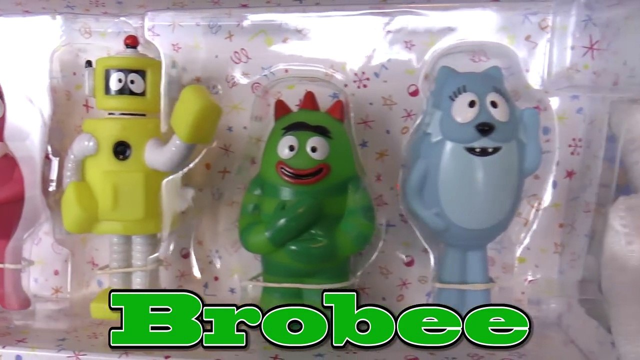 Yo Gabba Gabba Toys and Get The Sillies Out Dance Time