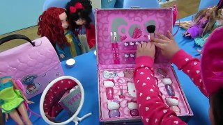Hello Kitty barbie makeup set (헬로키티 바비 메이크업 세트, 바비 화장하기)