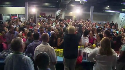 Porto Rico : Trump lance l'essuie-tout comme s'il jouait au basket