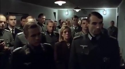 3 barcos de guerra negros en barcelona