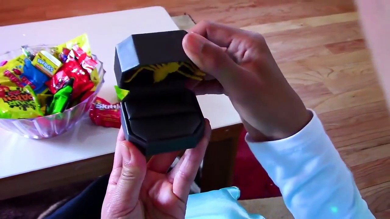 冷凍エルザ対スパイダーマン！ ツインマーメイドSpiderbaby！ エルザは双子の赤ちゃん面白いスーパーヒーローのビデオを出産します