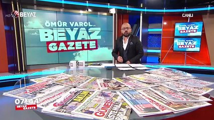 Dilencinin elindeki telefon şok etti!