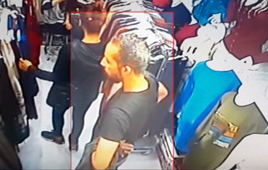 Müşteri Kılığındaki Hırsızlar Kamerada