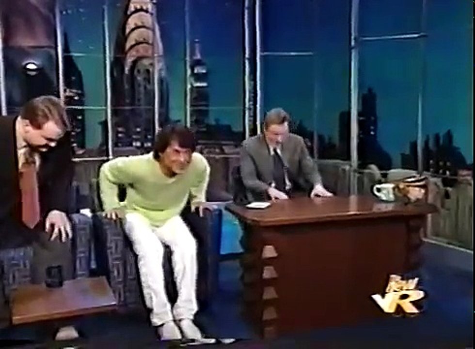 JACKIE CHAN TEACHES A STUNT