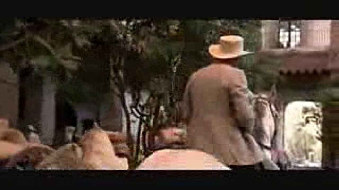 Antonio Banderas  Kiss   Sexy Angelina Jolie    Romantic Scene
