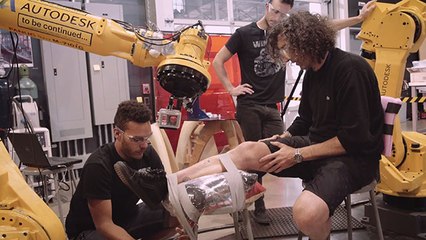 روبوت صناعي للوشم على جسد الإنسان