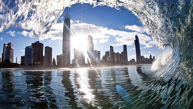 إن كنت تظن أن دبي هي الأكثر حرارة ... شاهد هذا التقرير