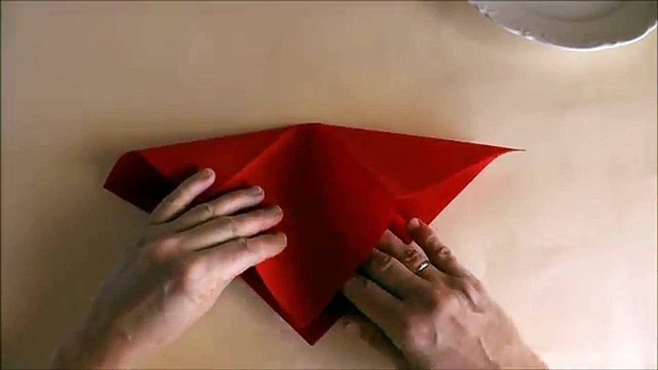 Servietten falten Weihnachten: Stern - Weihnachtsdeko basteln - Weihnachtssterne