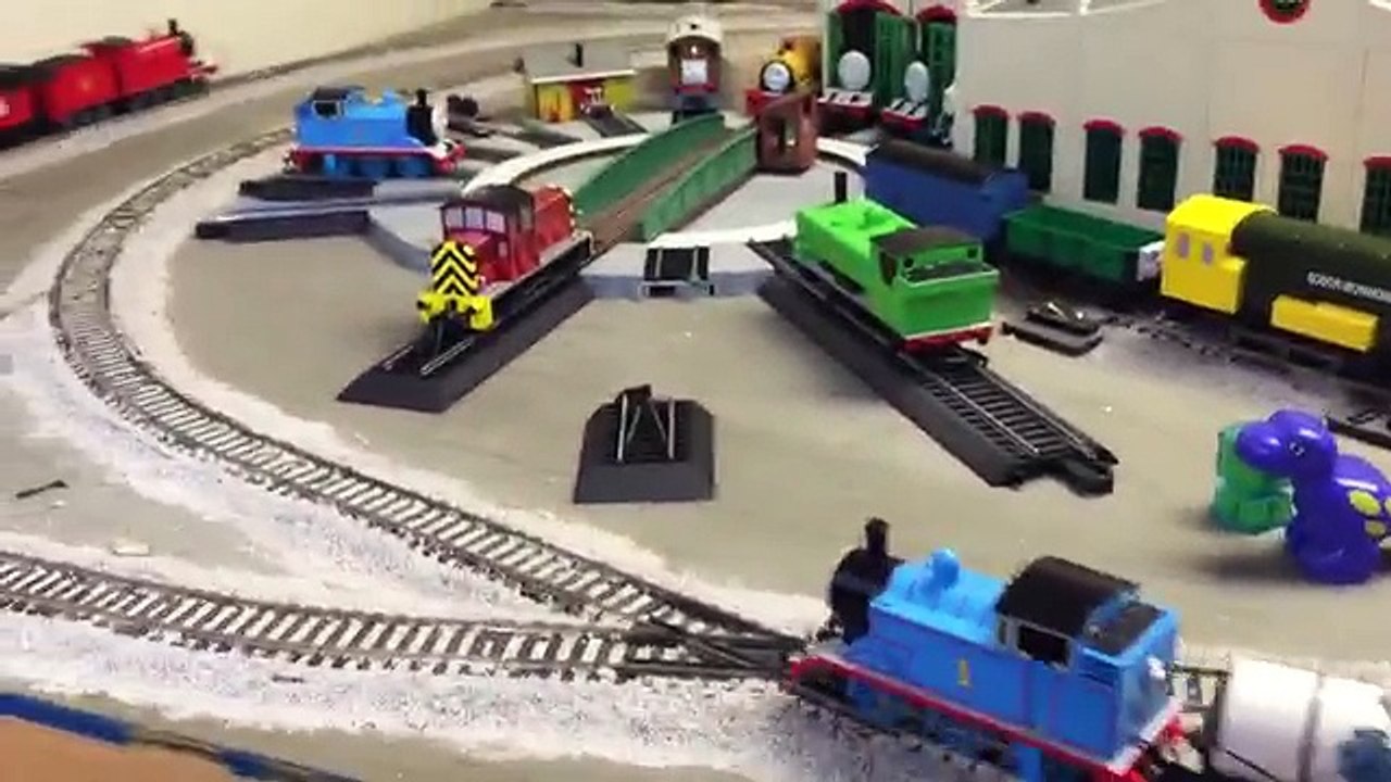 Thomas & Friends Hornby Tank Car Train Plus the Trouble with James