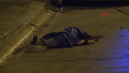 İzmir'de Bıçaklı Kavga 1 Ölü, 1 Yaralı