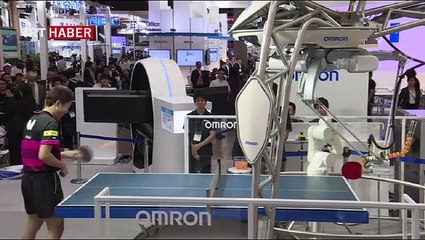 Pinpon oynayan robot görücüye çıktı