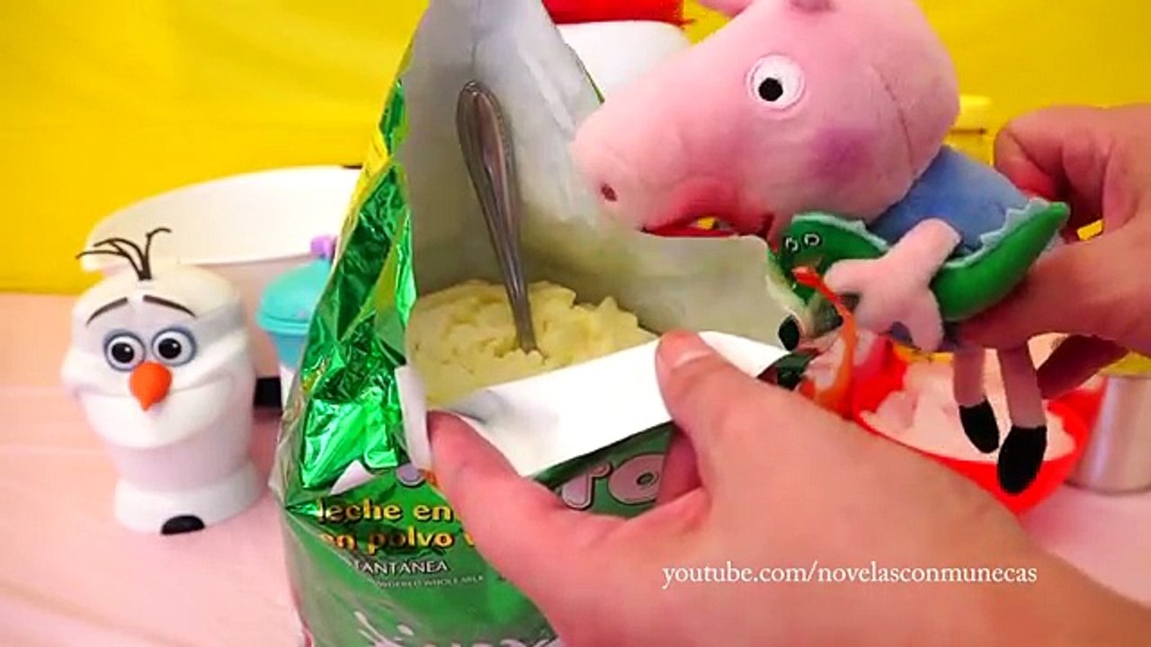 Raspados de Frozen Elsa y Anna con peluches de Peppa Pig y George - Video infantil