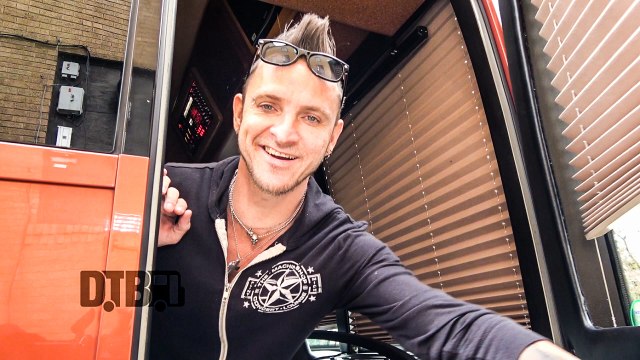 Saving Abel - BUS INVADERS Ep. 1201