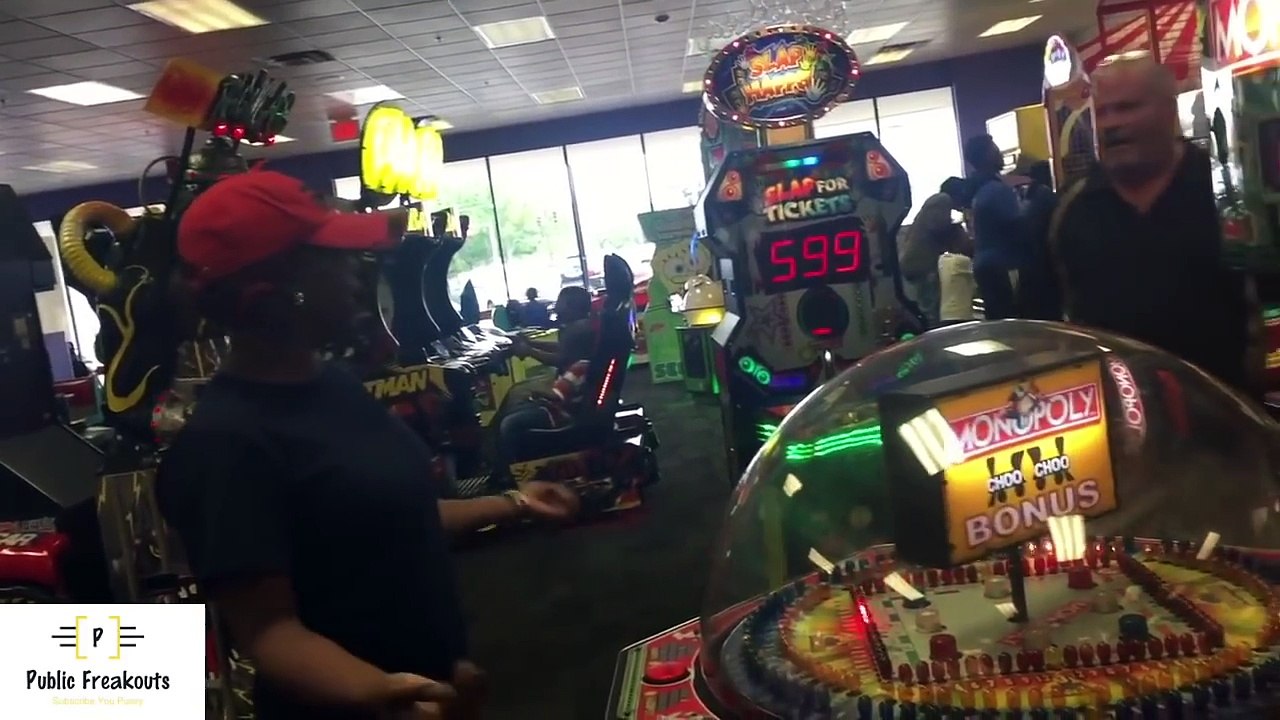 CRINGE PUBLIC FREAKOUTS & SJW FAIL COMPILATION #31