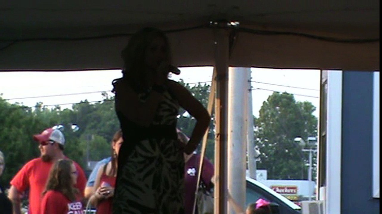 Kim Nance sings 'Don't It Make My Brown Eyes Blue' Elvis Week 2014