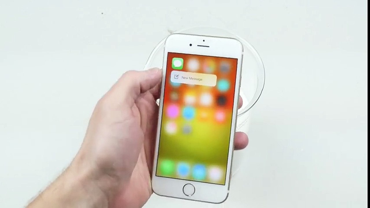 iPhone 6S Inside a Black Snake! Will it Survive