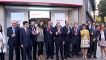 Santander inicia la integración con Popular con el cambio de imagen
