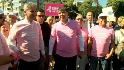 Antalya'da Meme Kanserine Karşı Farkındalık Yürüyüşü Düzenlendi