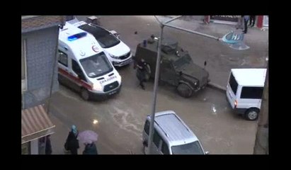 Polis noktasına yıldırım düştü: 3 yaralı