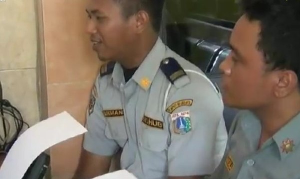 Razia Parkir Liar, Petugas Dishub Dikeroyok Warga
