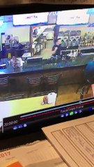 Une femme a essayé de frapper un homme dans un bar au Texas !