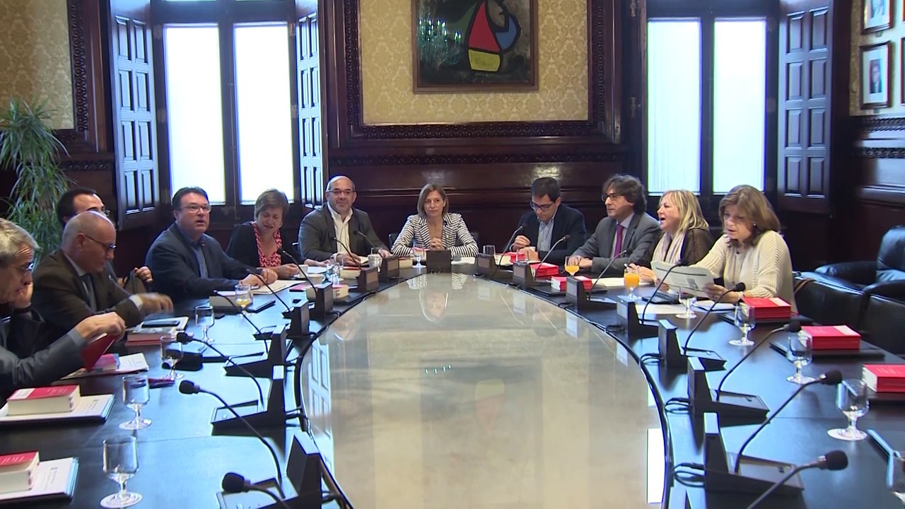 Letrados Parlament avisan a Forcadell de que "debe impedir" DUI