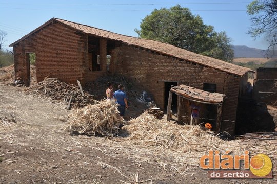 Engenho de cana centenário mantém tradição em Cajazeiras-PB