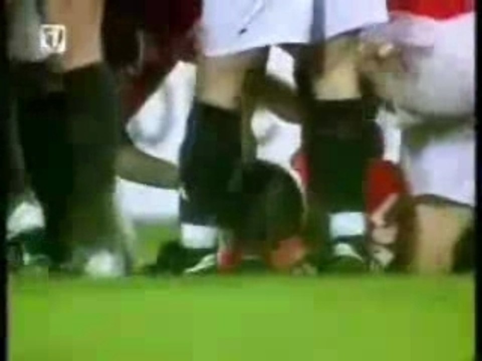 وفاة لاعب فى الملعب