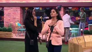 ARSHI KHAN IN BIGBOSS HOME VIDEO LEAKED || MUST WATCH & SHARE