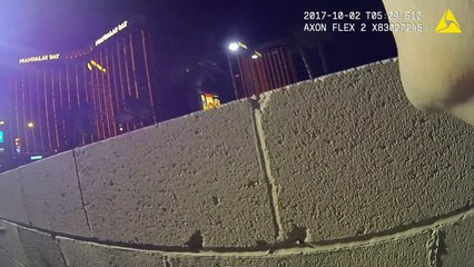 Cámara de policía muestra la tensión durante ataque en Las Vegas