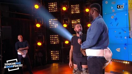 La dédicace de Makao à Emmanuel Macron