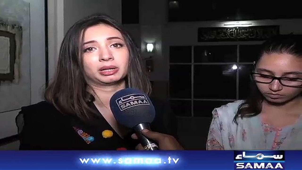 Actress Komal Aziz beaten up  by her landlord In Defense Karachi  !