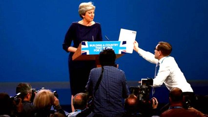 Comedian pranks UK’s Theresa May with resignation stunt