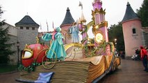 Parade de noël Disneyland Paris 12 Novembre - La Reine des neiges