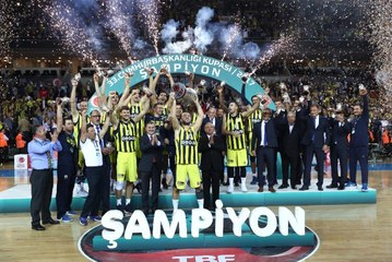 Fenerbahçe Kupasını Aldı