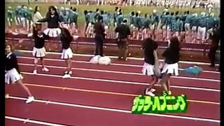 【決定的瞬間】お色気ズッコケハプニング