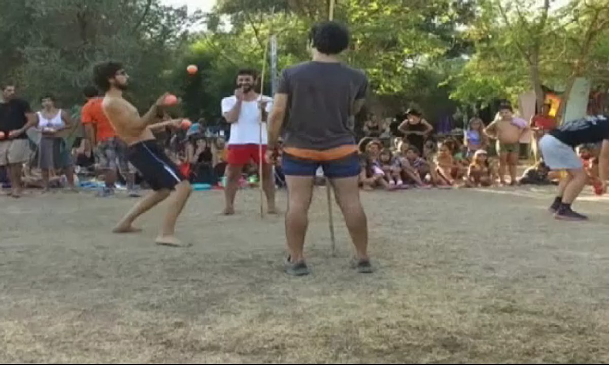 Jugglers Berkumpul di Festival "Juggling" di Turki