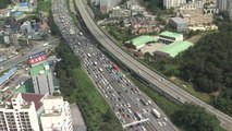 [YTN 실시간뉴스] 귀경·나들이 차량 동시에 몰려 정체 / YTN