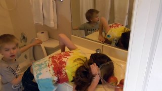 Bathroom Bobbing Challenge!