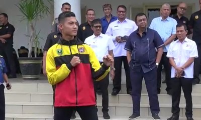 Pemerintah Sumbar Lepas Karateka ke Kejuaraan Dunia