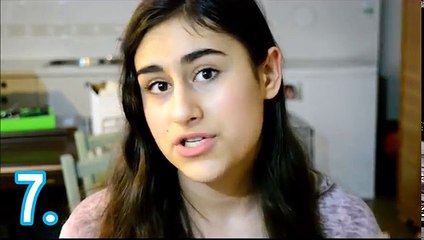 20 Signs a Girl Likes You