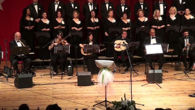 Ağlama değmez hayat bu gözyaşlarına