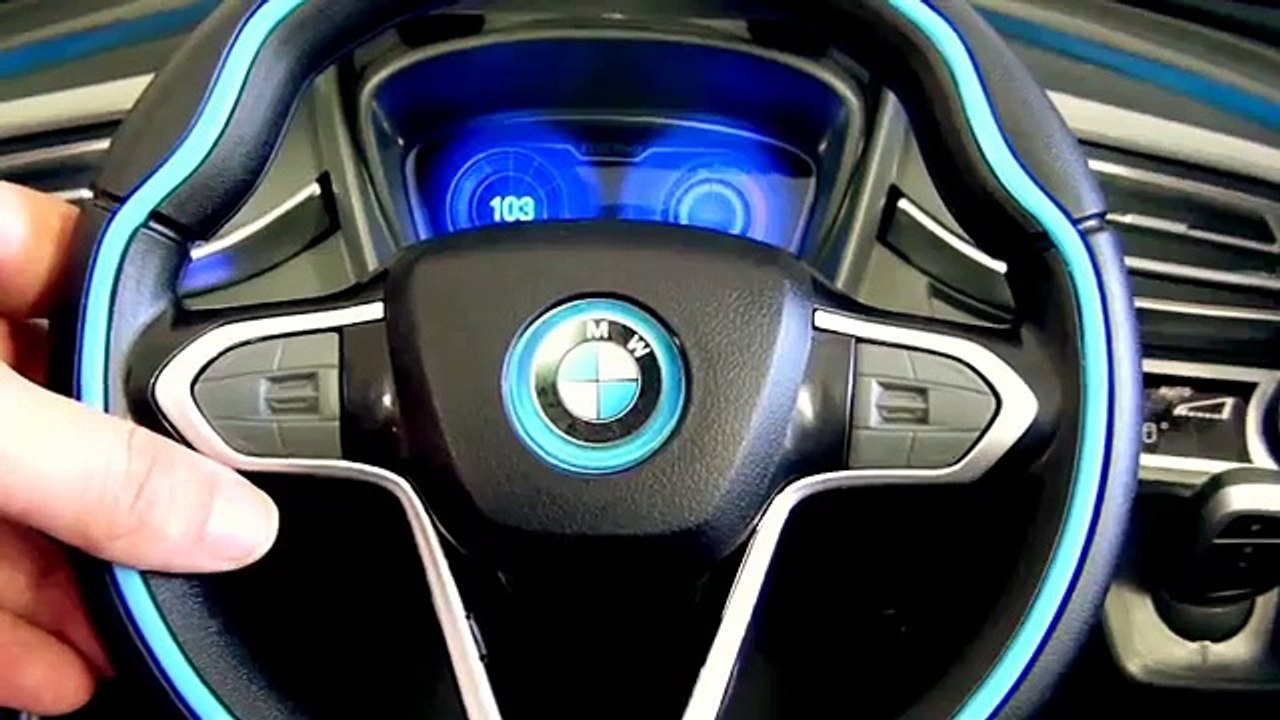 Bmw i8 Spyder vs Ferrari LaFerrari Ride On Car Review 2017