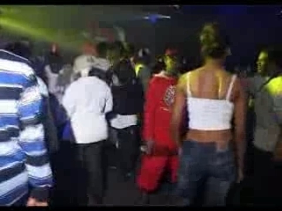 LE ZOUK LE PLUS LONG 6   3 SUR 3 dec 2003