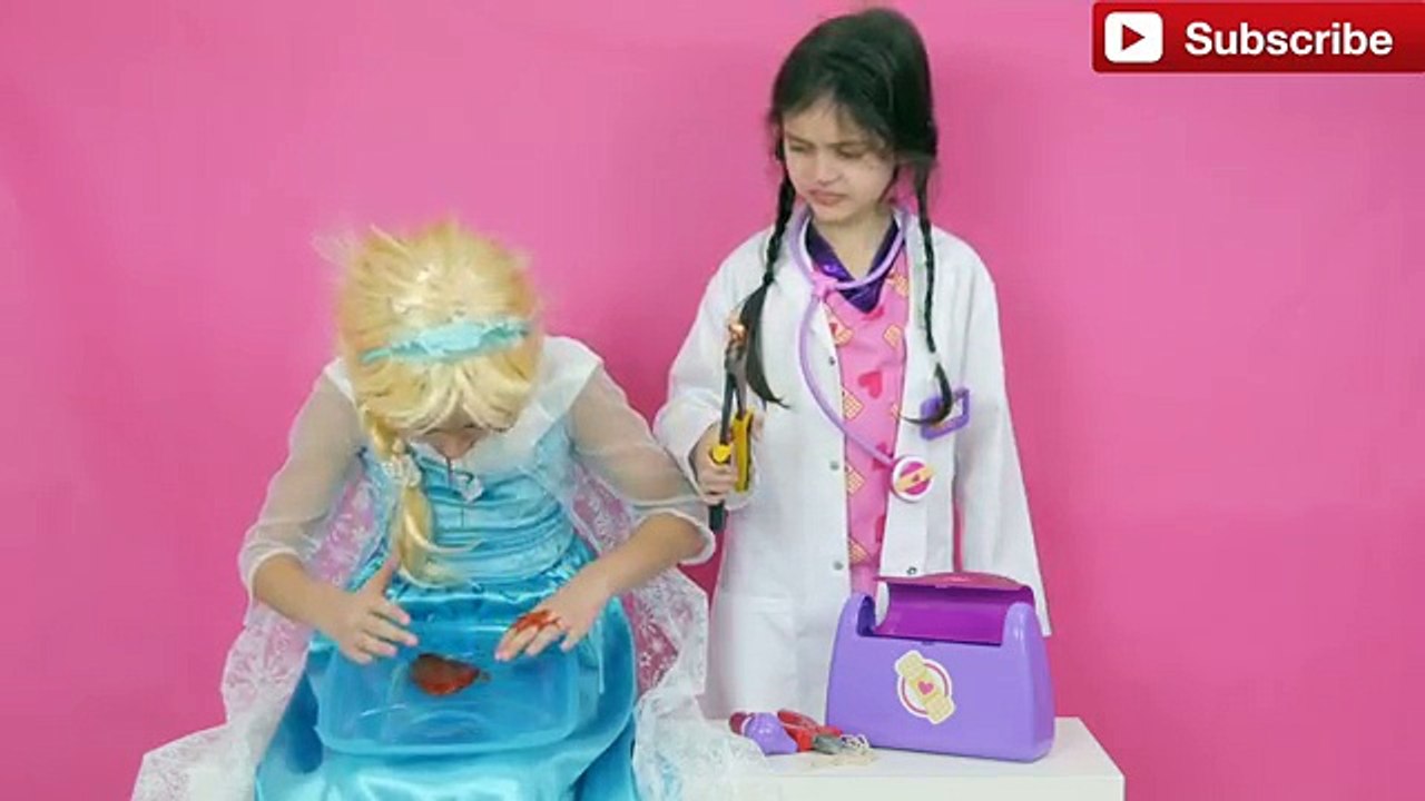 BAD BABY FROZEN ELSA MESSY TOILET Doc McStuffins Checkup & Surgery Toys GUMBALLS Family Video