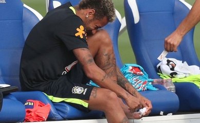 Brezilya Antrenmanında Barcelona'lı Paulinho, Taraftarların Kızdığı Neymar'ı Sakatladı