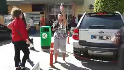 Antalya O Polisler, Dövdükleri Kırgız Kadını Daha Önce Boğulmaktan Kurtarmış